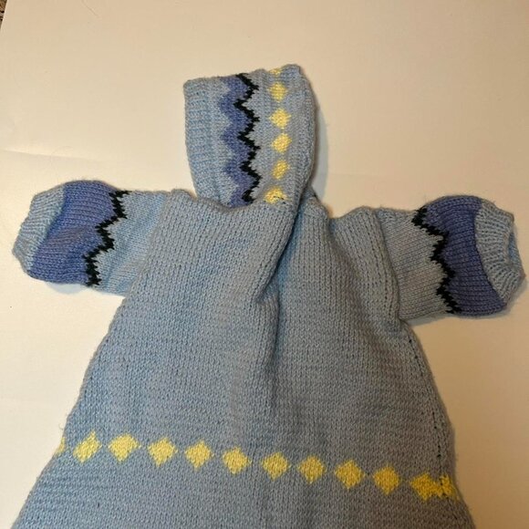 Blue and yellow knitted baby sack in great condition handmade, front button area - Picture 6 of 8